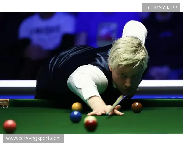 罗伯逊达成千杆破百里程碑，女儿场边举牌祝贺萌翻全场