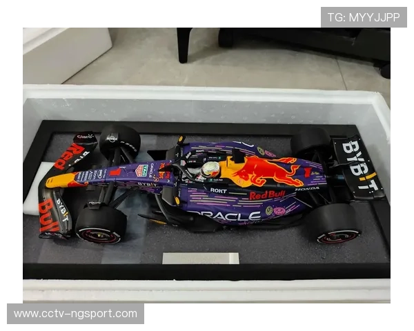 维斯塔潘赛季后半程七胜解析，红牛赛车升级见效